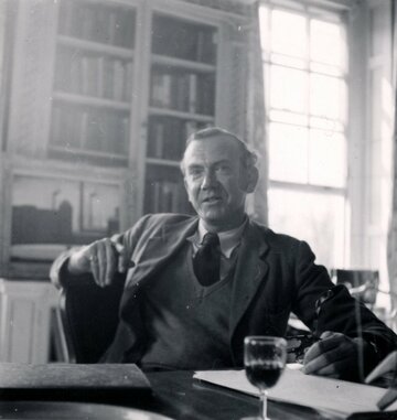 Dangerous Edge: A Life of Graham Greene (2013)